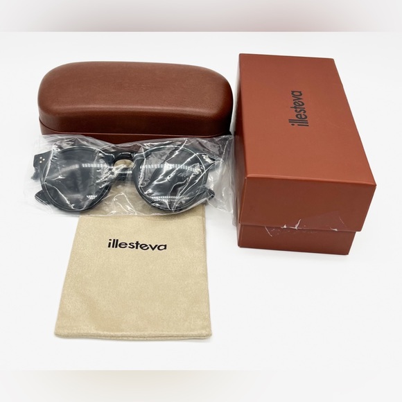 NWT illesteva Black Sunglasses Leonard II E
Made in France - Picture 9 of 10